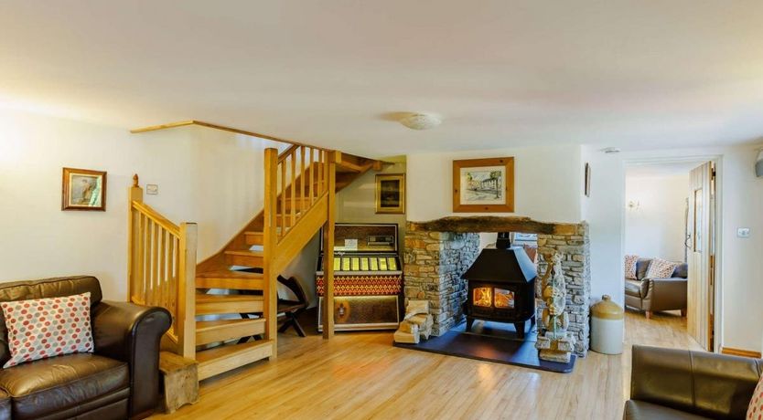 Photo of 4 Bed in Littleham