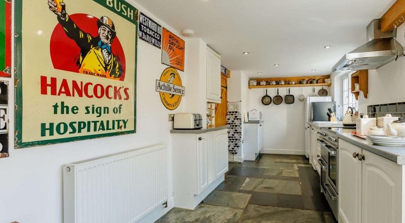 Photo of 4 Bed in Littleham