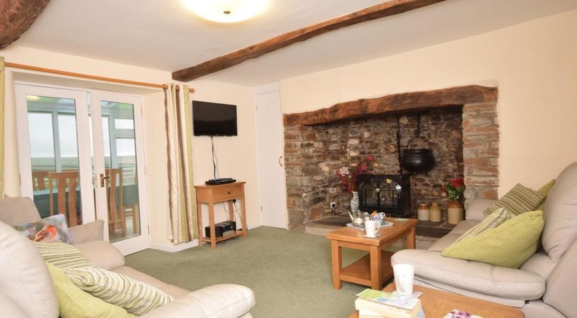 Photo of 3 Bed in Hartland