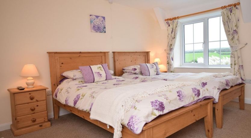 Photo of 3 Bed in Hartland