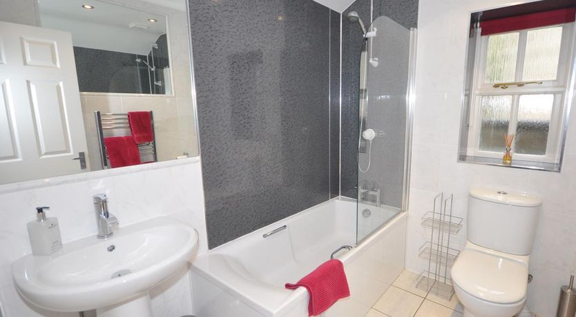 Photo of 2 Bed in Huntly