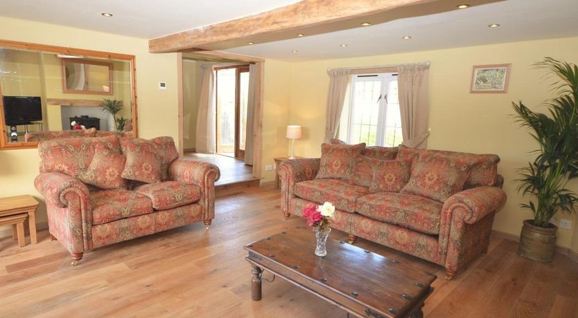 Photo of 2 Bed in Middle Marwood