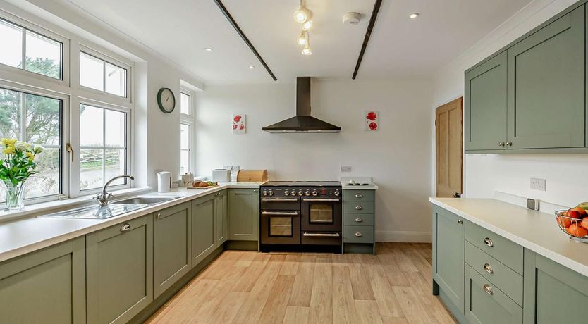 Photo of 3 Bed in Bideford