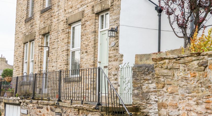 Photo of Canalside Cottage