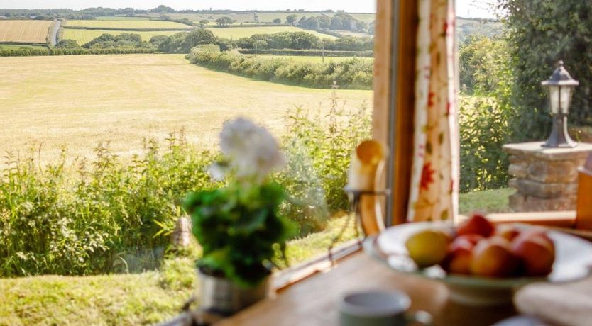 Photo of 4 Bed in Jacobstow