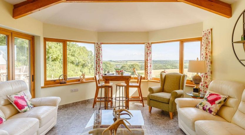 Photo of 4 Bed in Jacobstow