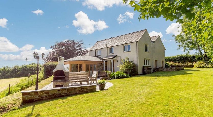 Photo of 4 Bed in Jacobstow