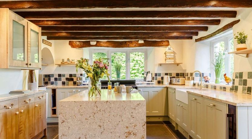 Photo of 4 Bed in Jacobstow