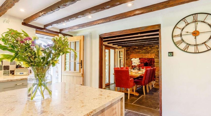 Photo of 4 Bed in Jacobstow