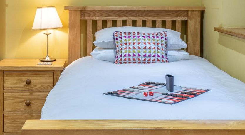 Photo of 3 Bed in Axminster