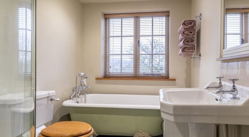 Photo of 3 Bed in Axminster