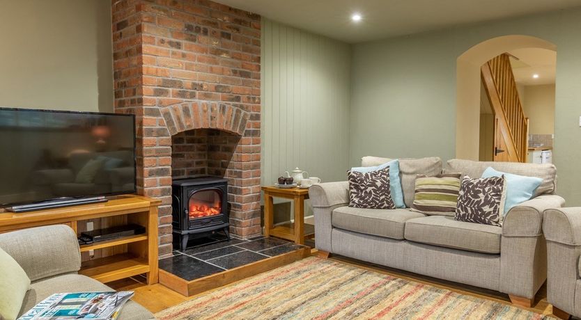 Photo of 3 Bed in Axminster