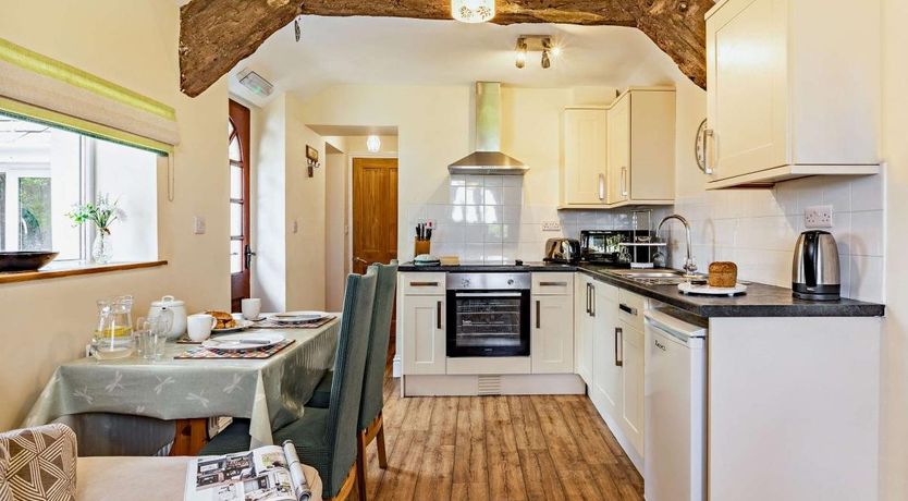 Photo of 1 Bed in Berrynarbor