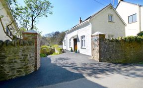 Photo of Well Cottage   