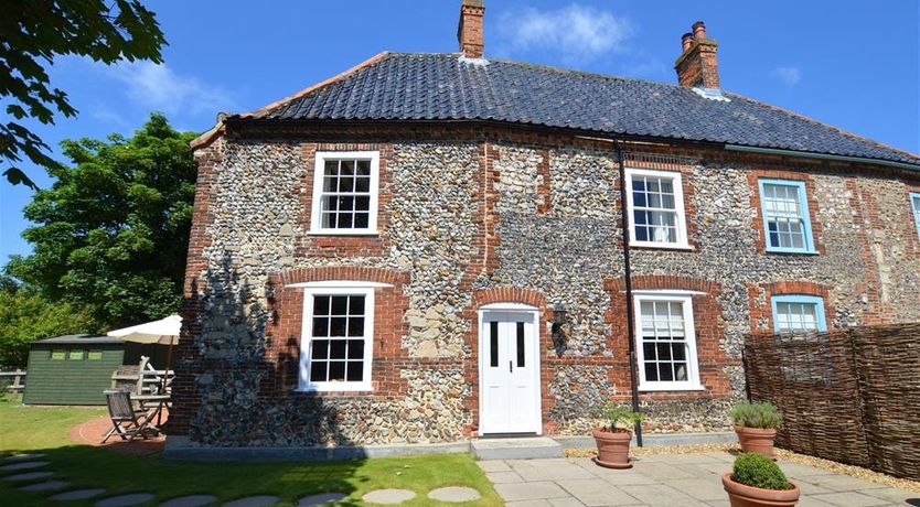 Photo of Tudor Cottage