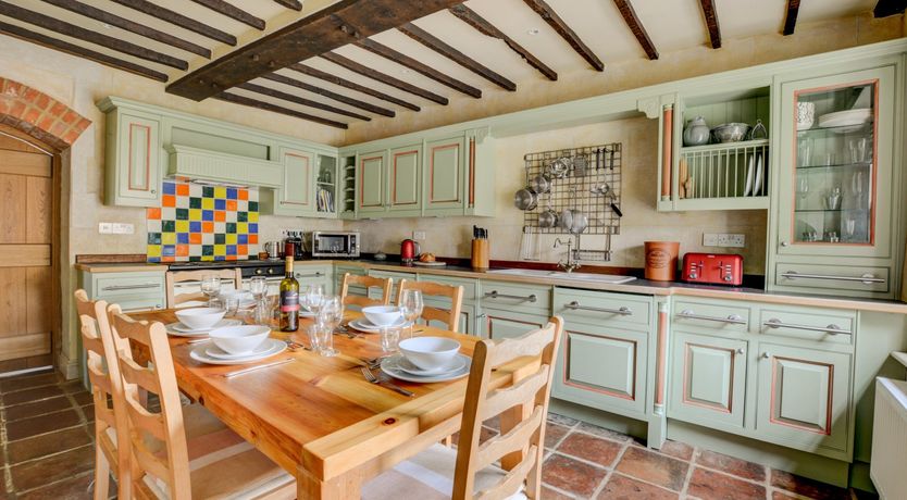 Photo of Tudor Cottage