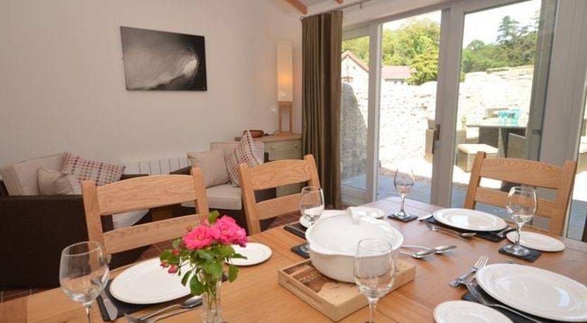 Photo of 3 Bed in Margam