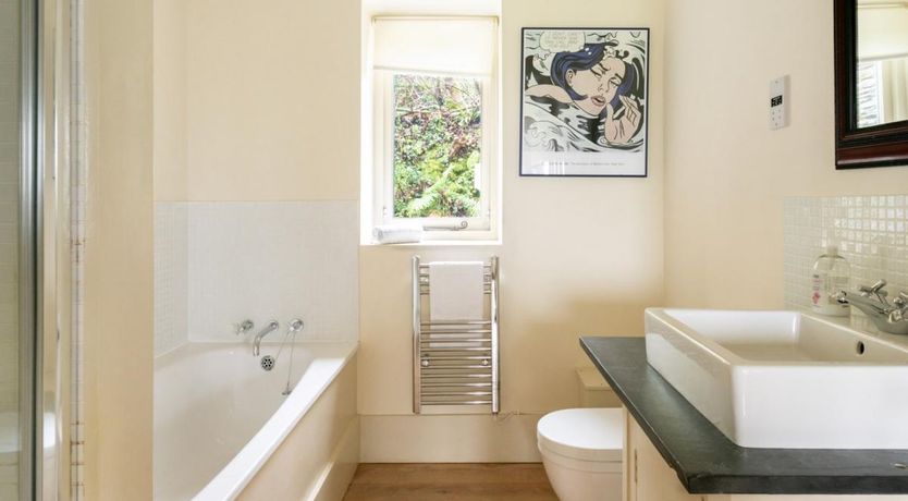 Photo of 3 Bed in Minster