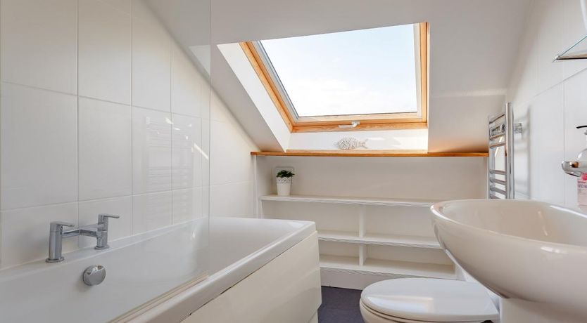 Photo of 3 Bed in Frithelstock Stone