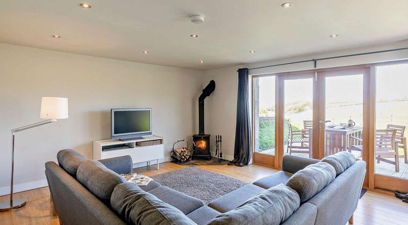 Photo of 2 Bed in New Mill