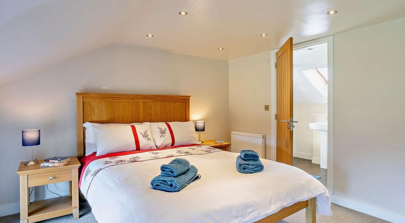 Photo of 2 Bed in Holmfirth