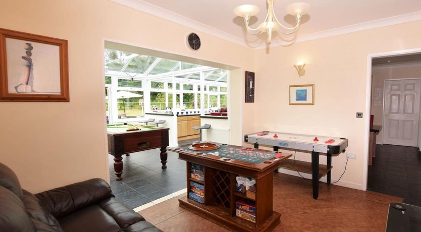 Photo of 10 Bed in Lampeter