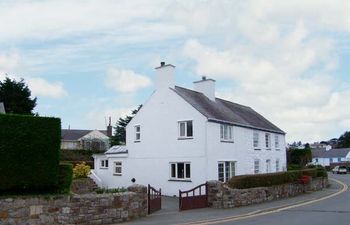 Glan Y Don Bach Holiday Cottage