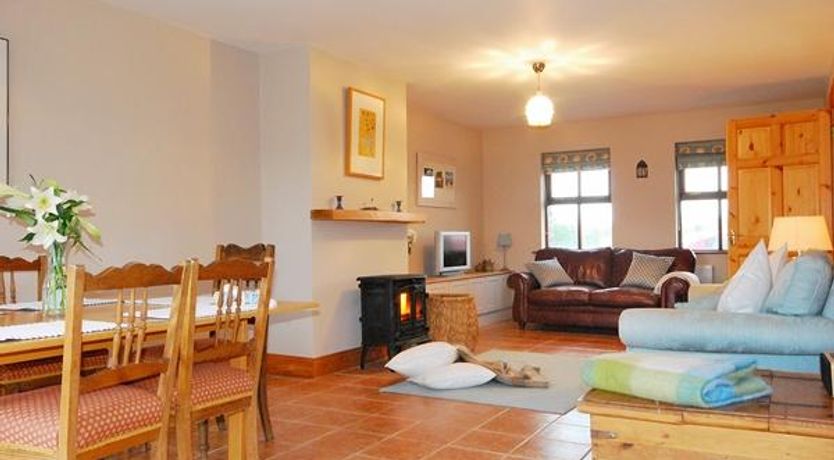 Photo of Pebble Cottage - A home away from home