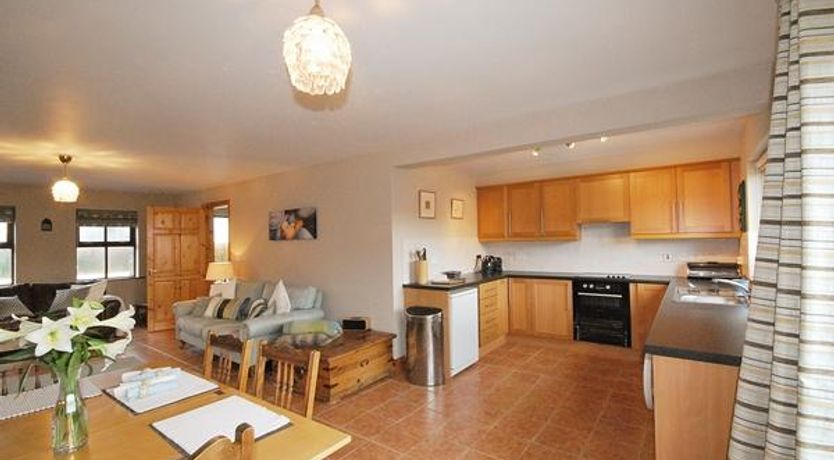 Photo of Pebble Cottage - A home away from home