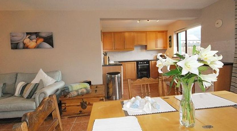 Photo of Pebble Cottage - A home away from home