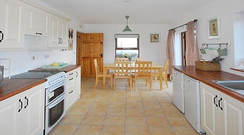 Photo of Little Liss Cottage - Compact and cute