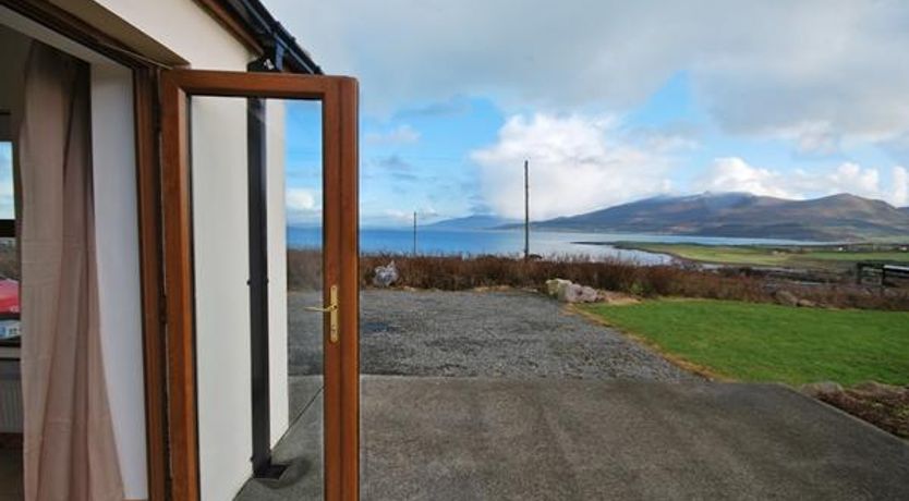 Photo of Little Liss Cottage - Compact and cute