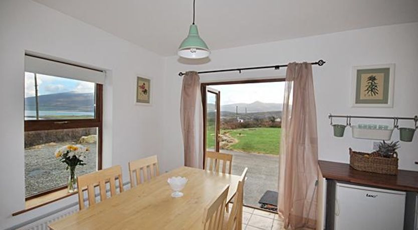 Photo of Little Liss Cottage - Compact and cute