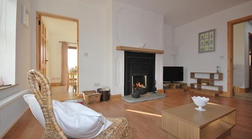 Photo of Little Liss Cottage - Compact and cute