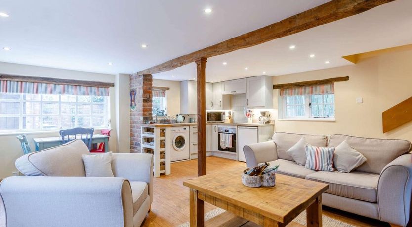 Photo of 1 Bed in Naunton Beauchamp