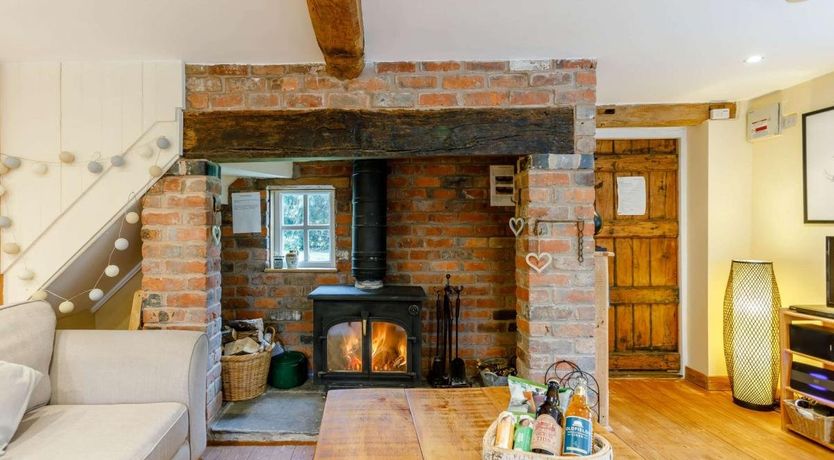 Photo of 1 Bed in Naunton Beauchamp