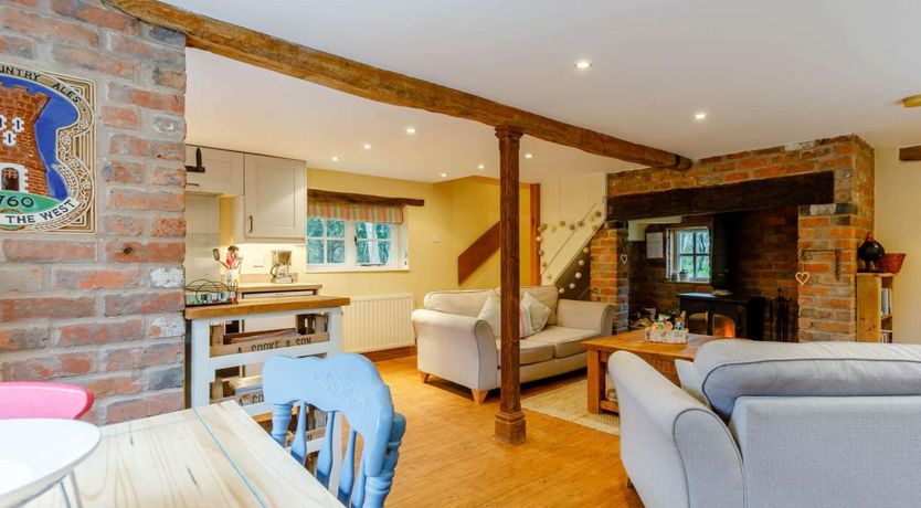 Photo of 1 Bed in Naunton Beauchamp