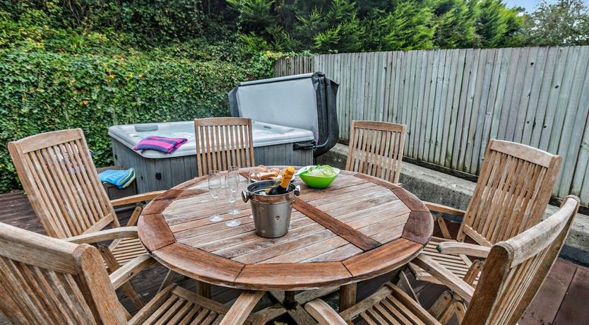 Photo of 4 Bed in Carharrack