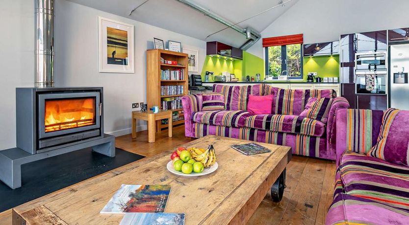 Photo of 4 Bed in Carharrack