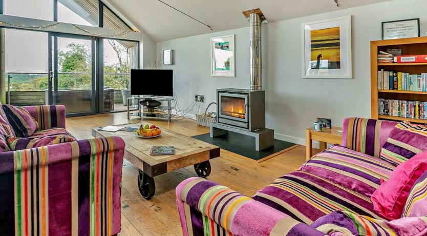 Photo of 4 Bed in Carharrack