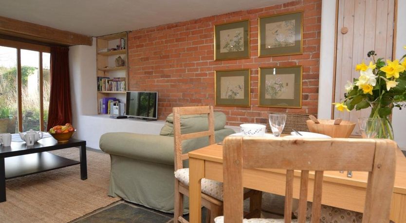 Photo of 1 Bed in Whitchurch Canonicorum