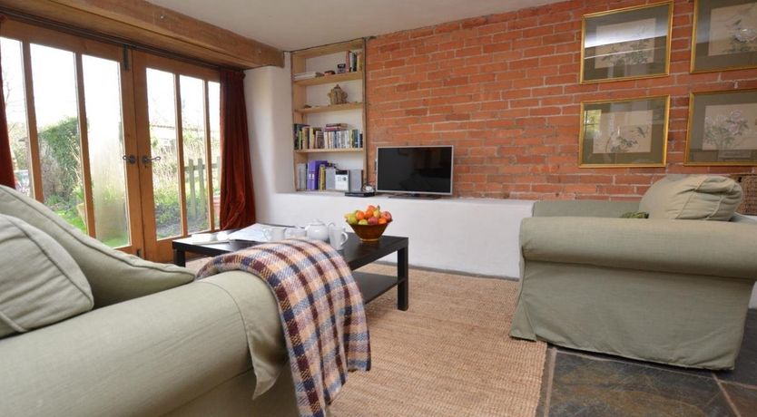 Photo of 1 Bed in Whitchurch Canonicorum