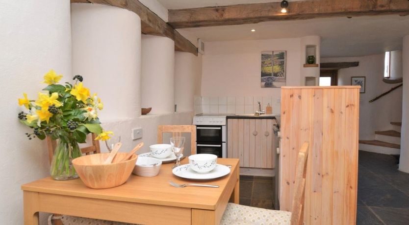 Photo of 1 Bed in Whitchurch Canonicorum