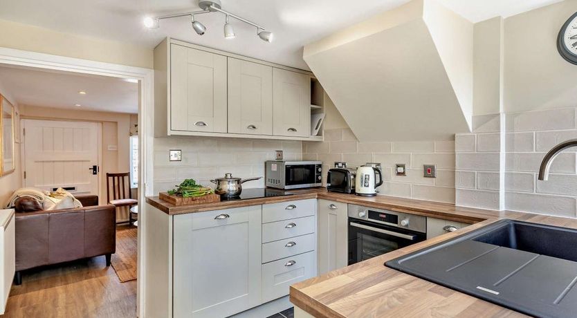 Photo of 1 Bed in Broadway