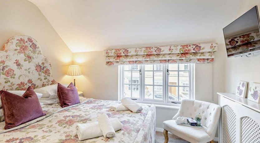 Photo of 1 Bed in Broadway