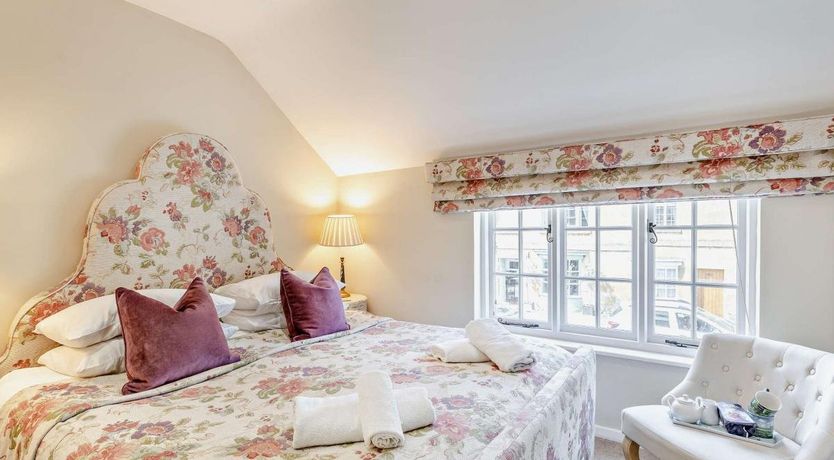 Photo of 1 Bed in Broadway