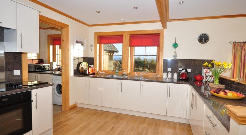 Photo of 4 Bed in Strath