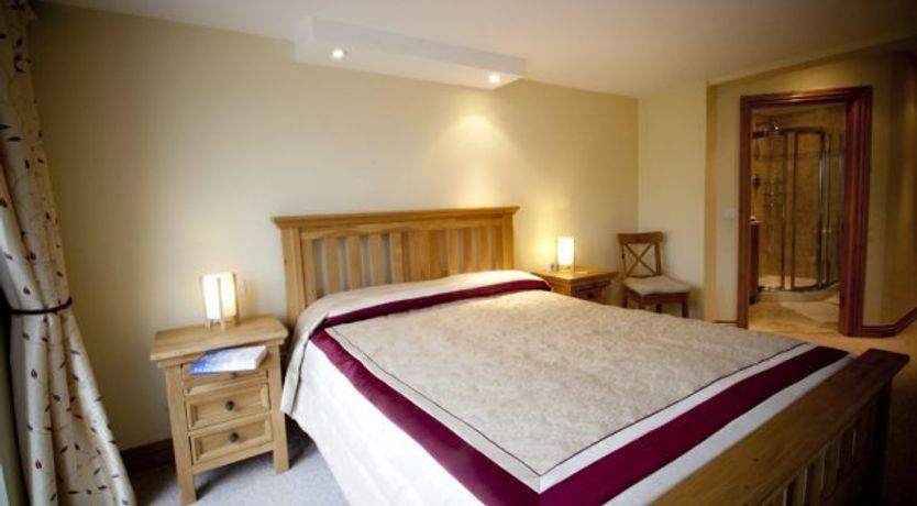 Photo of Riverside Paradise