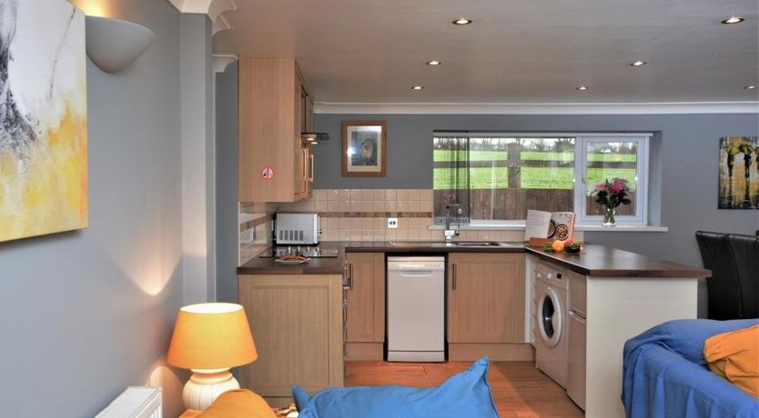 Photo of 1 Bed in South Brent