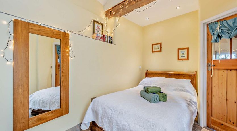 Photo of 1 Bed in Abbotsham